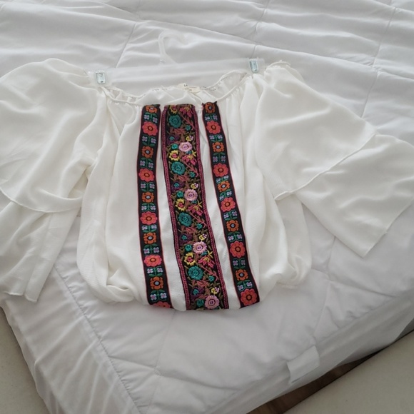 Top - Picture 2 of 2